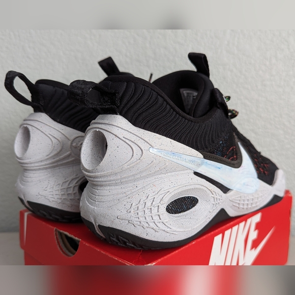NIKE Cosmic Unity - Picture 5 of 10